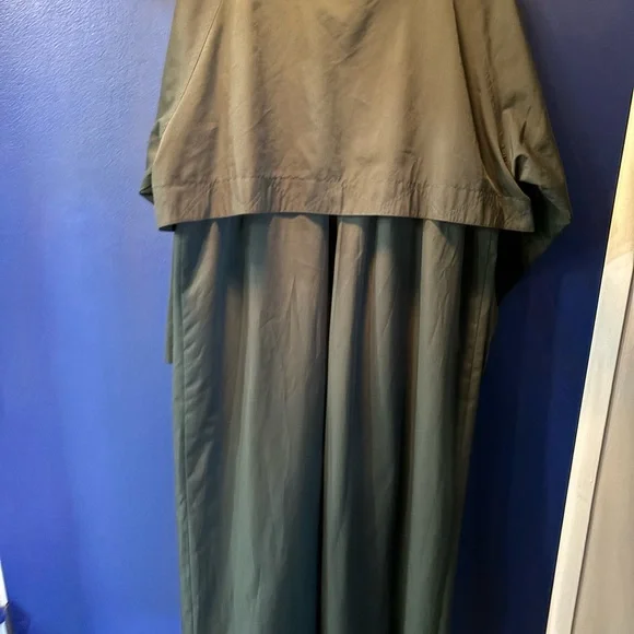 L.L. Bean Women’s Raincoat XL Olive Green EUC - Picture 6 of 6